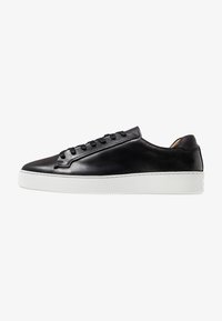 Valitud, black