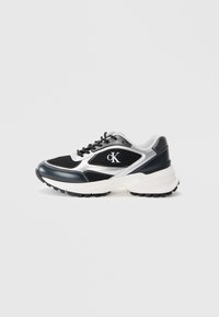 HIKE RUNNER - Baskets basses - black/silver-coloured