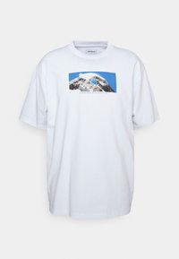 BAINE SUMMIT TEE - T-shirt estampada - white