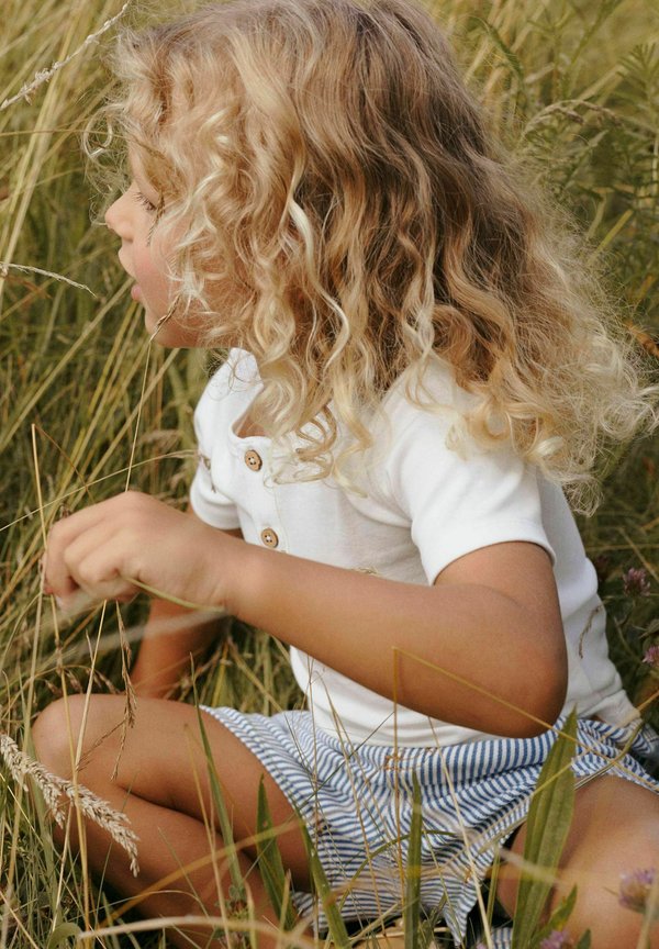 SLIM FIT - T-Shirt basic - coconut milk