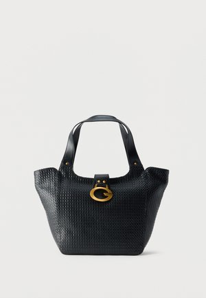 Sac à main en cuir tissé noir avec double sangle et une boucle ovale dorée proéminente au centre avant.