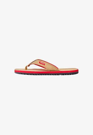 Beco Flip-Flops mit braunen Riemen, roten Akzenten und einer schwarzen strukturierten Sohle. Sie sind im minimalistischen Design gehalten und verfügen über ein glattes Fußbett für Komfort.