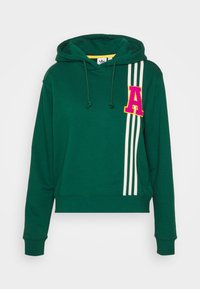 Felpa verde in cotone con tasca a marsupio frontale, strisce bianche su un lato e applicazione della lettera "A" in rosa. Presenta un cappuccio regolabile con cordino.