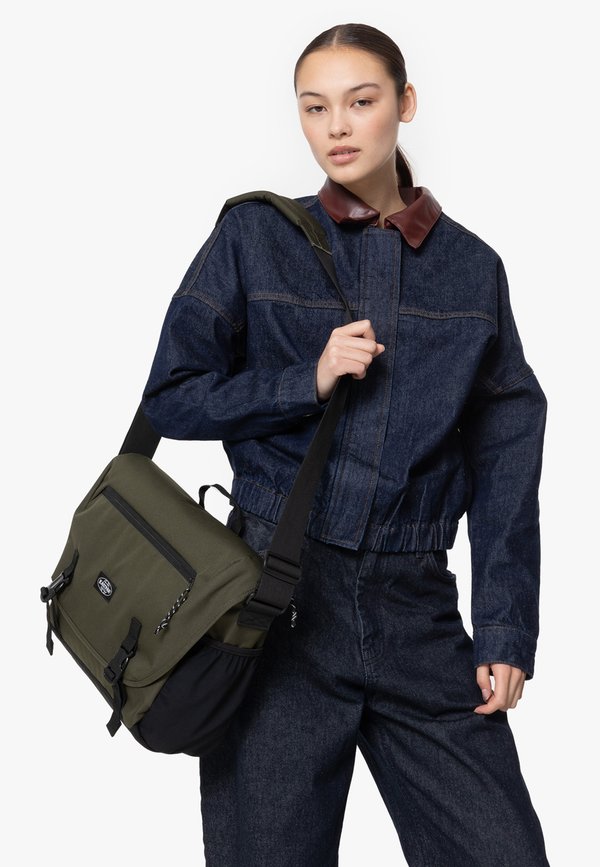 COURIER PRO - Umhängetasche - cs forest