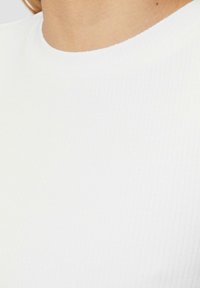 s.Oliver Camiseta básica - weiß