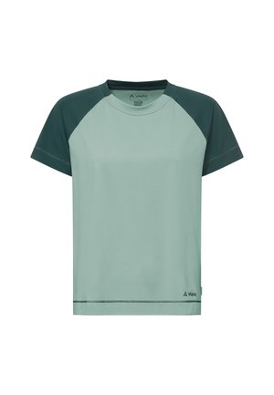 T-shirt de sport à manches courtes avec corps vert clair et manches raglan vert foncé, col rond, et petit logo près de l'ourlet inférieur.