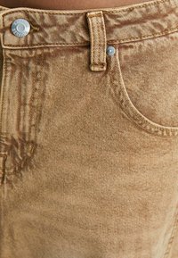 Bershka Vaqueros boyfriend - camel