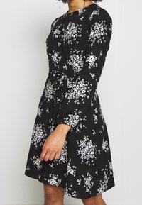 Dorothy Perkins Petite Robe de jour - black