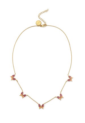 Guldkedja med fem fjärilsformade hängande smycken i rosa och lila, med intrikata detaljer och en krabba-låsning.