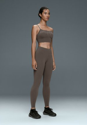 OYSHO, RUCHED LIGHT TOUCH TANK TOP - Brassière - brown-khaki