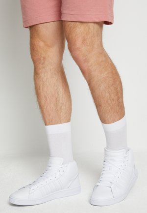 COURT WINSTON MID - Sneakersy wysokie - white