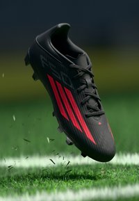 Non selezionato, core black/lucid red