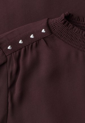 Street One Studio, LONG-SLEEVE BLOUSE WITH STUDS AND A SMOCKED COLLAR - Blouse - russet red