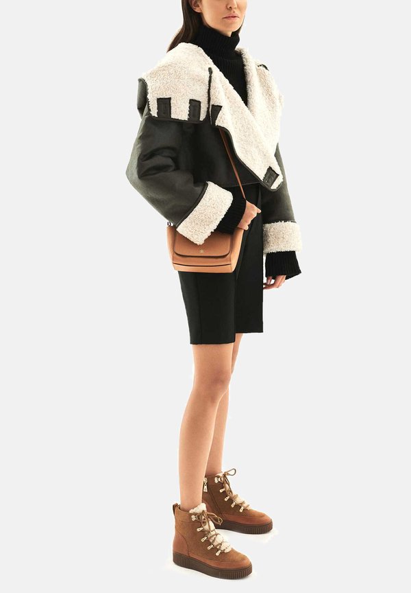 CHESTNUT - Plateaustiefelette