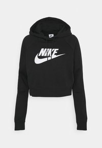 Czarna krótka bluza z kapturem z długimi rękawami, z przodu sznurki i duże białe logo Nike na wysokości klatki piersiowej.