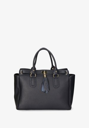 Borsa a tracolla nera in pelle con superficie texture, manici superiori doppi, dettagli laterali e un pendente decorativo. La chiusura in tonalità oro completa il design.