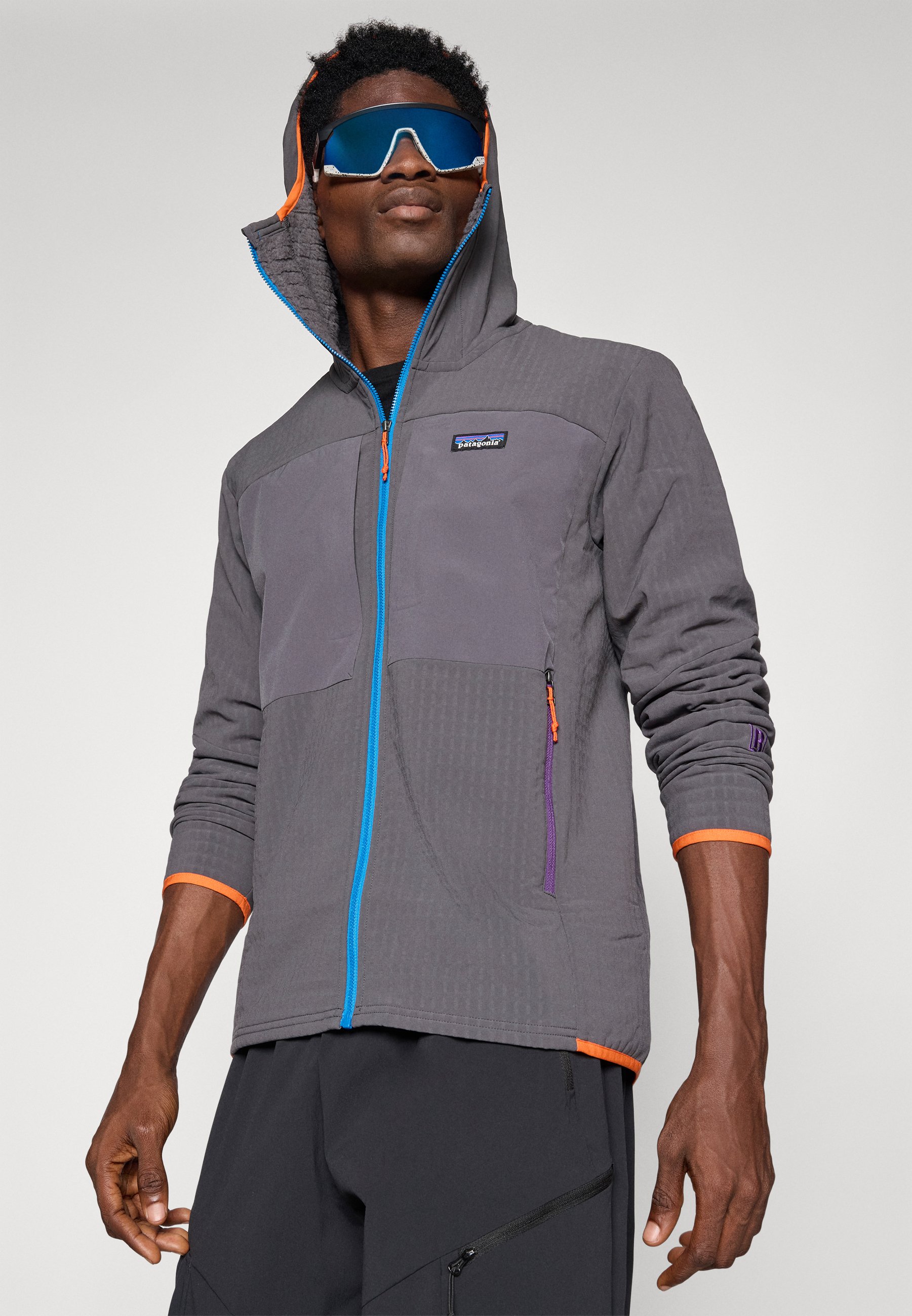 Patagonia R2 HOODY - Chaqueta outdoor - forge grey/gris - Zalando.es