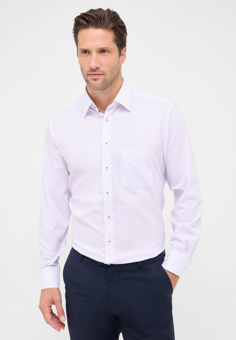 Lichtpaarse geblokte button-up shirt met lange mouwen en een borstzak, voorzien van zilveren hardware en een getailleerde pasvorm.