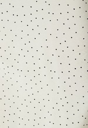 Biała tkanina z nieregularnym wzorem małych, nierównomiernie rozmieszczonych czarnych kropek.