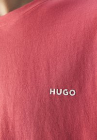 HUGO DERO - T-shirt basic - medium red
