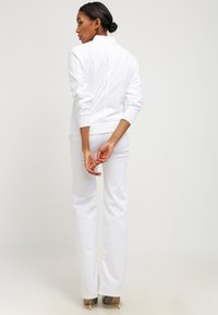 Urban Classics Bombejakke - white