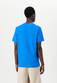 Replay SHORT SLEEVE GRAPHIC - T-shirts print - azzurro