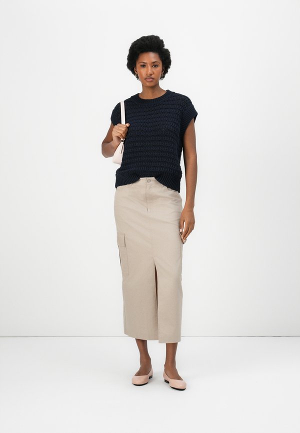 MELANIE SLEEVELESS  - Jumper3