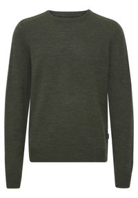 Zelený pletený sveter s kruhovým výstrihom, dlhými rukávmi a ribbed manžetami. Textúra je hladká s jemným melírovaným vzorom.