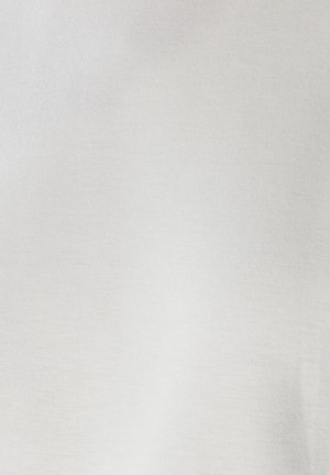 Tessuto bianco con una texture liscia, che mostra una superficie morbida e uniforme. Nessun motivo o accento presente.