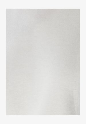 Biely látkový materiál s hladkou textúrou, ktorý zobrazuje jemný, rovný povrch. Žiadne vzory ani akcenty nie sú prítomné.