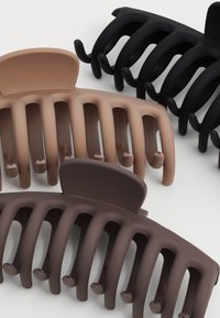 Pieces PCBELLA HAIRSHARK 3 PACK - Αξεσουάρ μαλλιών - black/beige/dark brown