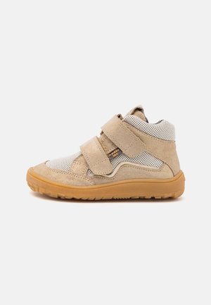 BAREFOOT SPRING TEX - Sneakers low - gold shine