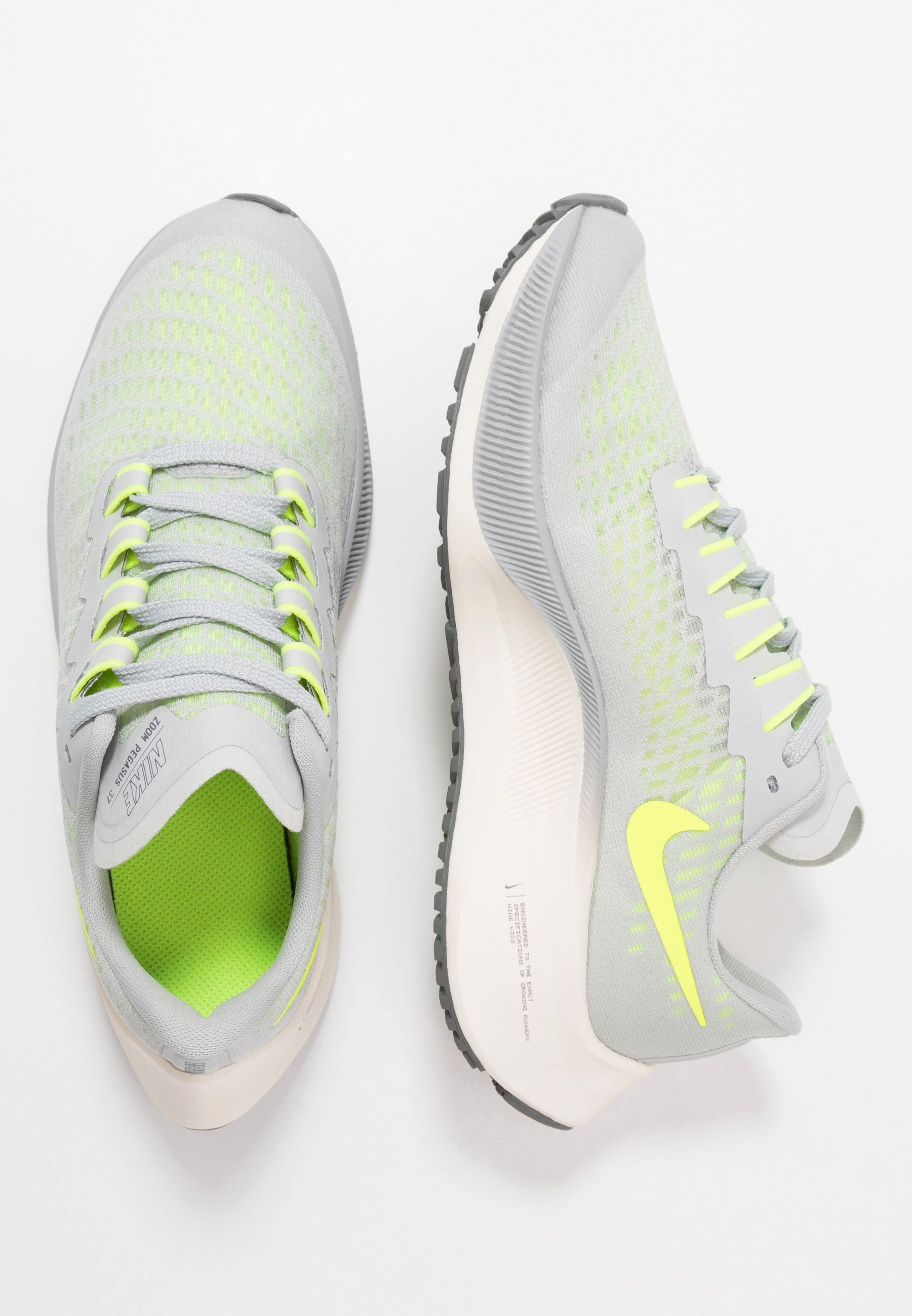 AIR ZOOM PEGASUS 37 UNISEX - Hardloopschoenen neutraal - grey fog/volt/smoke grey/sail AIR ZOOM PEGASUS 37 UNISEX - Hardloopschoenen neutraal - grey fog/volt/smoke grey/sail