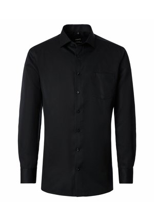 Zwarte blouse met lange mouwen en knopen, borstzak, klassieke kraag en met knopen gesloten manchetten, afgebeeld tegen een effen witte achtergrond.