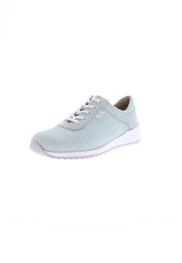 Helleblaue Netz-Laufschuhe mit einer glatten Lederakzent, weißen Schnürsenkeln und einer Gummisohle mit einem dezenten Profil.