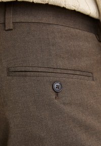 Selected Homme SLHSLIM CEDRIC STRUCTURE SUIT - Traje - brown stone