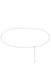 Zilveren kettingriem met een ovaal schakeldesign. Voorzien van een hangende ketting met een kleine charmes aan het einde. Gladde textuur, minimalistische stijl.