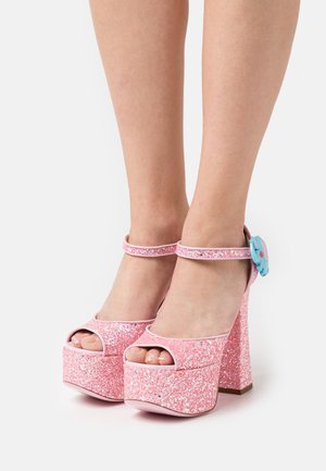 High heeled sandals - rosa