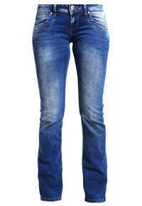 Jean en denim bleu à coupe droite, présentant des zones délavées et des effets whiskering près des poches. Design à cinq poches avec ferrures métalliques.