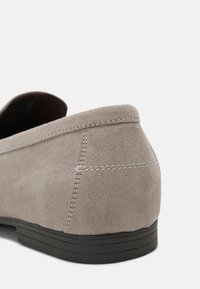 Pier One Sapatos slip-on elegantes - grey