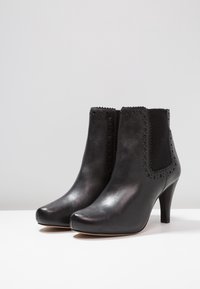 Clarks Ankle boot