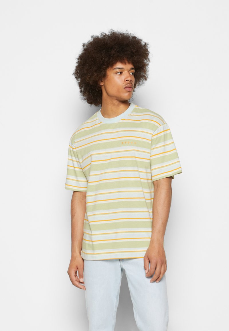 Damen T-Shirts | Edwin QUARTER UNISEX T-Shirt print frosty green / blue/grün - ZH84059 Damen T-Shirts | Edwin QUARTER UNISEX T-Shirt print frosty green / blue/grün - ZH84059