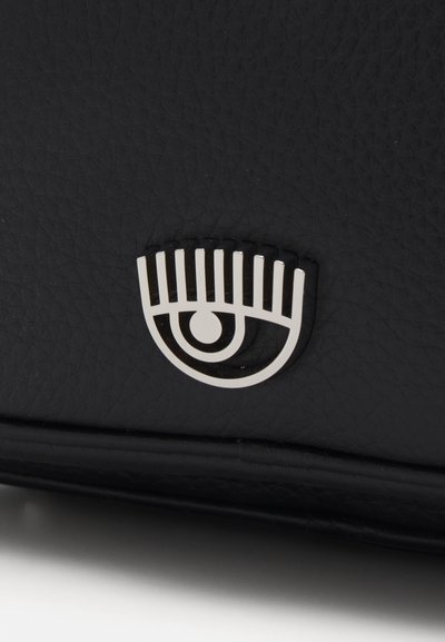 CHIARA FERRAGNI LITTLE EYE STAR - Rucksack - black