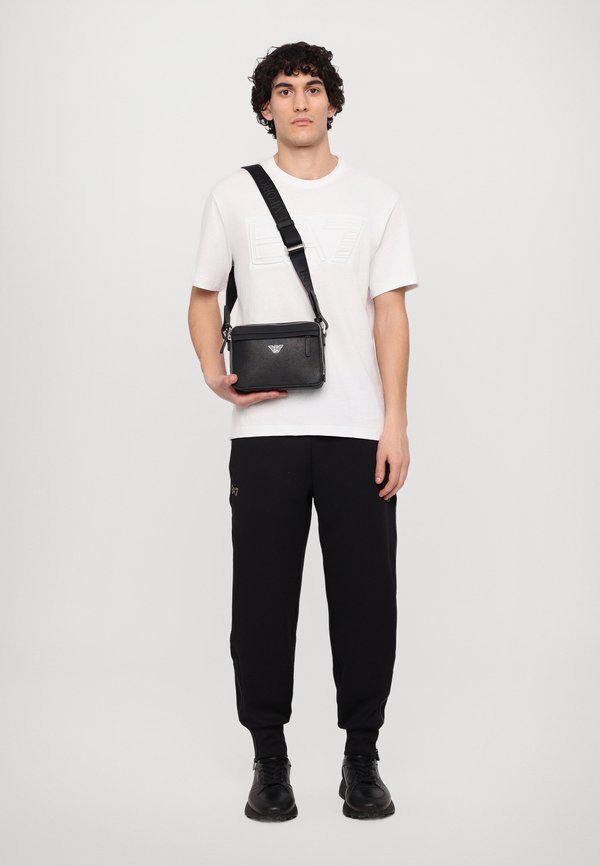 MINI UNISEX - Cross body bag3