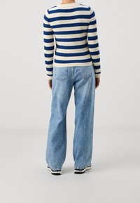 Vero Moda Petite Neule - off-white