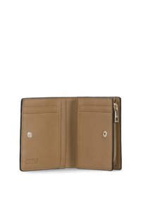 Portafoglio in pelle tan con interno marrone, dotato di più scomparti per carte, un comparto per monete con zip e una chiusura a bottone a pressione. Presenza del marchio FURLA.