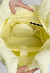 GOT BAG CLOUD MONOCHROME - Shopping bag - sea lemon