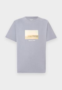 Δεν επιλέχθηκε, tradewinds