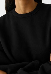 Bershka Sudadera - black