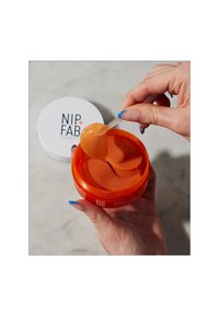 Nip+Fab VITAMIN C FIX JELLY EYE PATCHES  - 20 PAIRS - Dagcrème - -